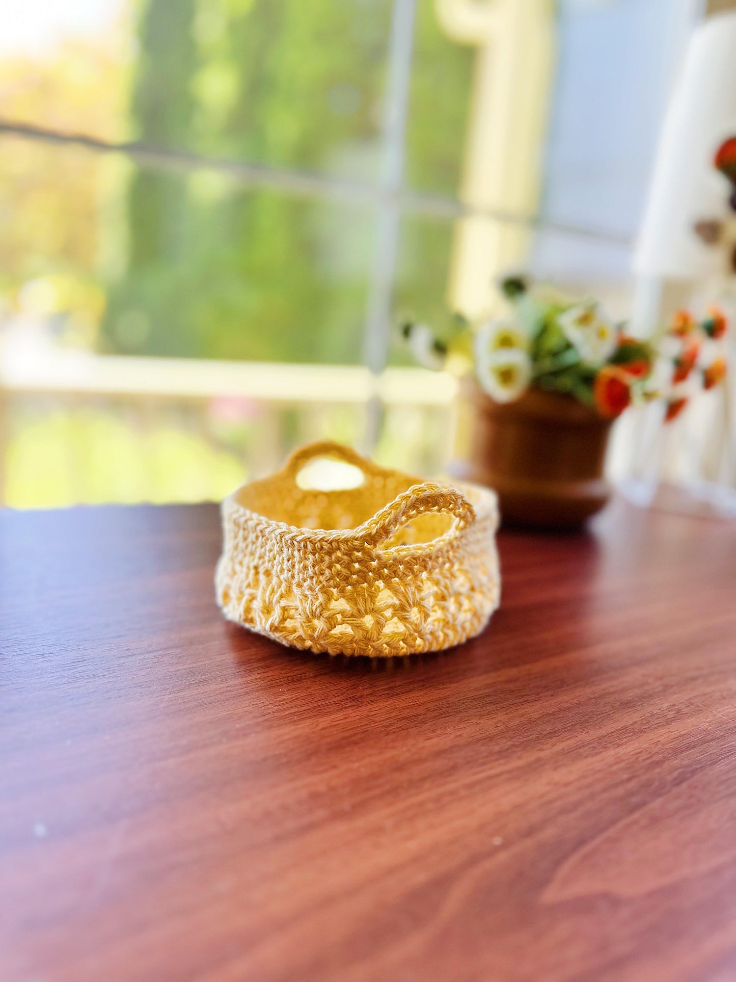 Small crochet basket